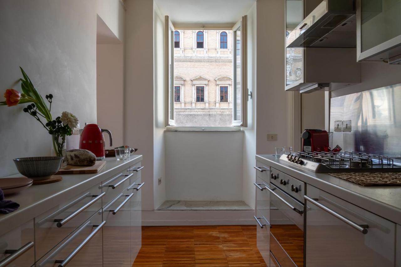 Casa Cristina In Piazza Farnese Apartman Róma Kültér fotó