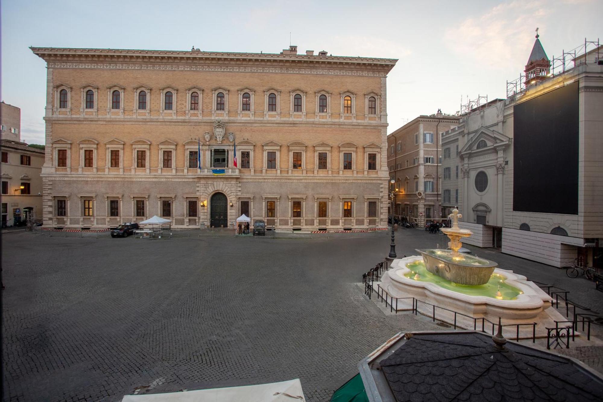 Casa Cristina In Piazza Farnese Apartman Róma Kültér fotó